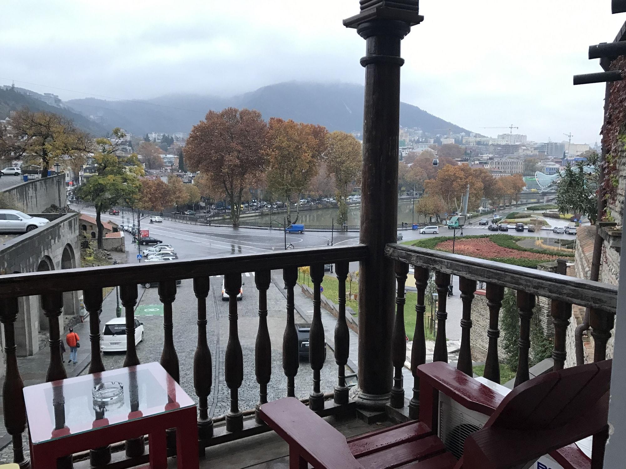 Tiflis Metekhi Hotel Bagian luar foto