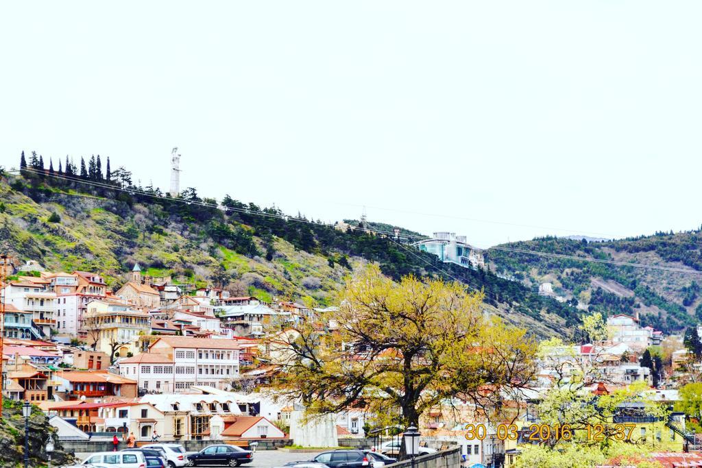 Tiflis Metekhi Hotel Bagian luar foto