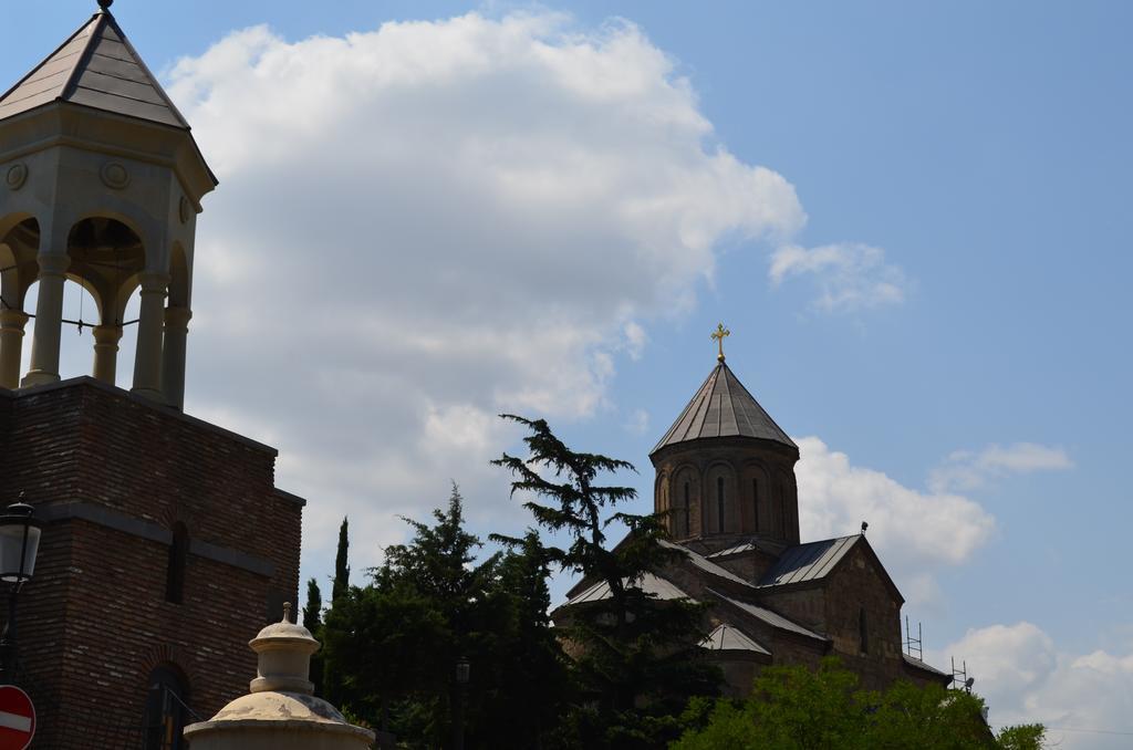 Tiflis Metekhi Hotel Bagian luar foto