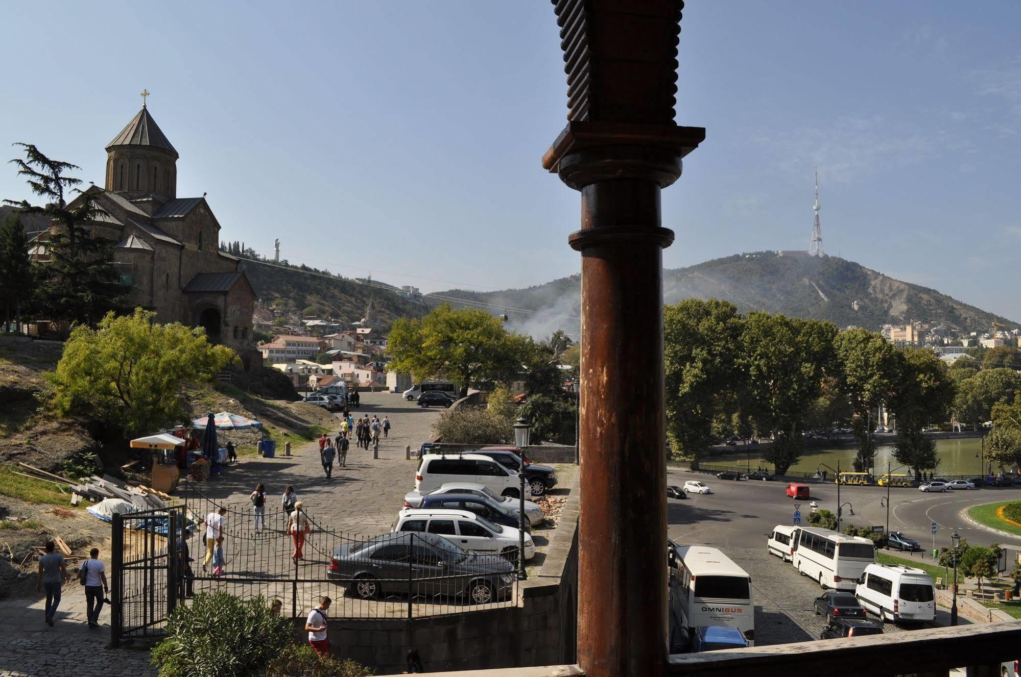 Tiflis Metekhi Hotel Bagian luar foto